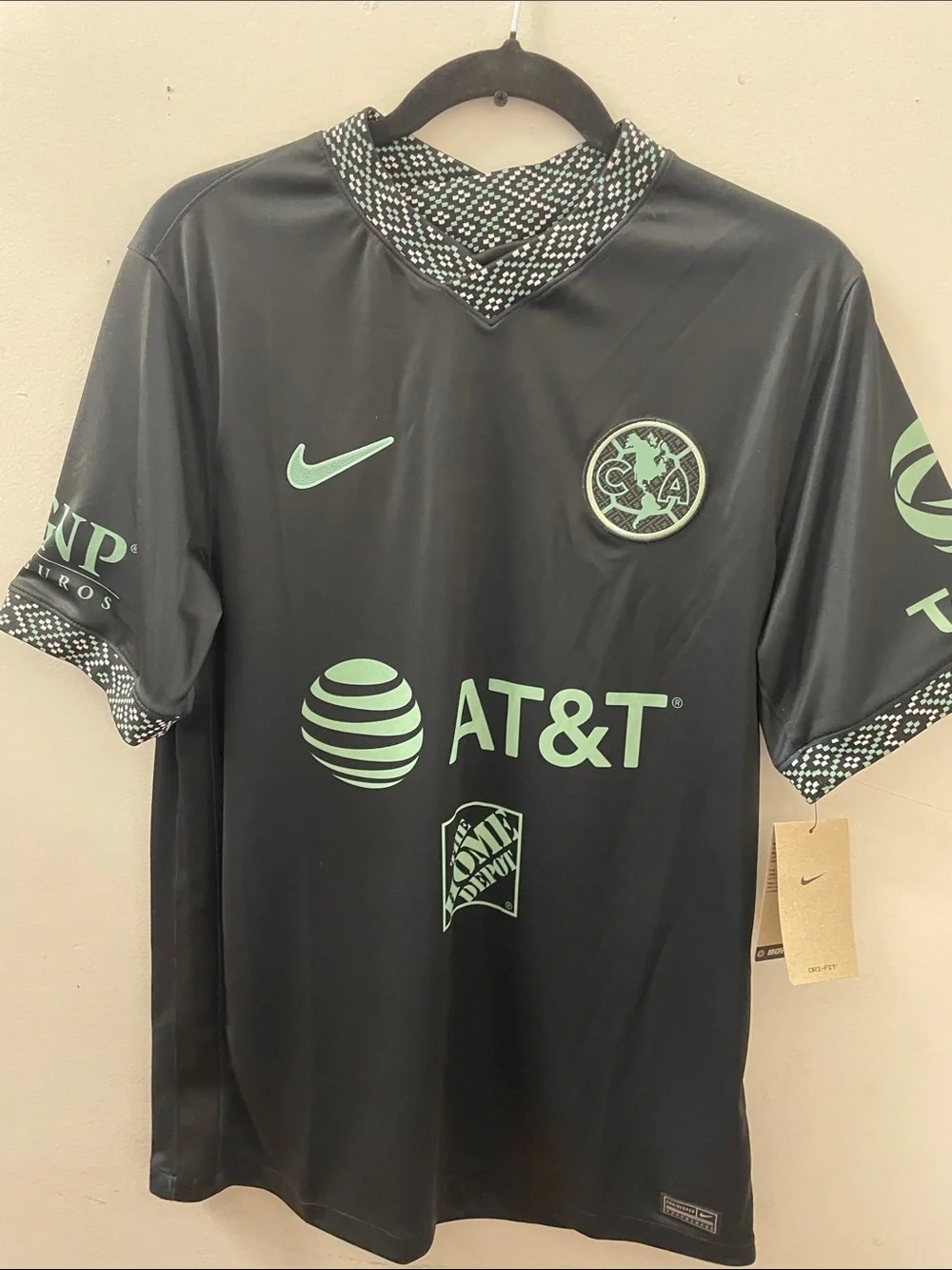 Nike Men’s Black & Mint Club América Soccer Jersey